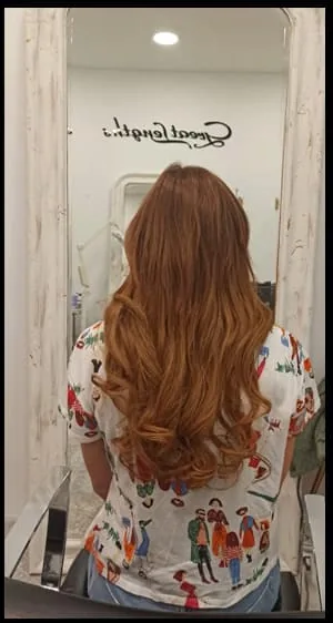 Melena larga tras 125 unidades de extensiones